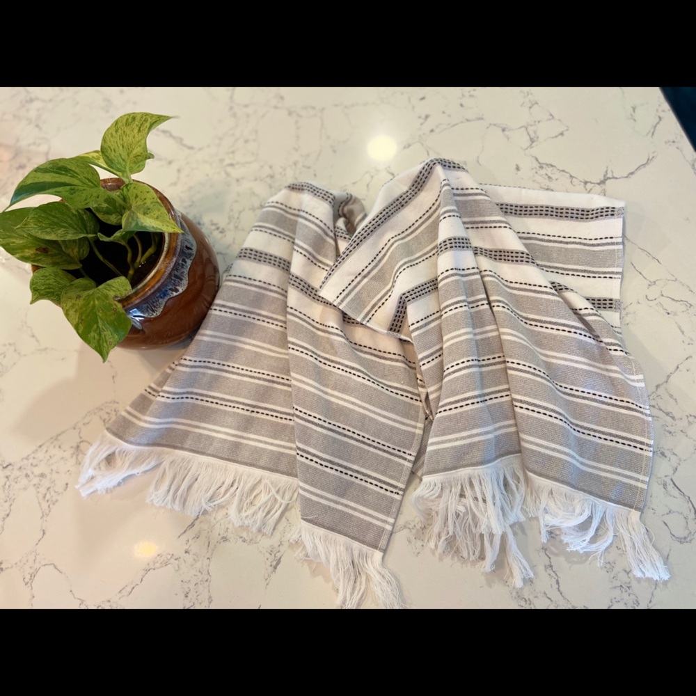 SOLD‼️ New oversized hand Turkish towels